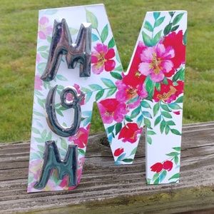 M MOM Freestanding Floral Plaque French Country Ch